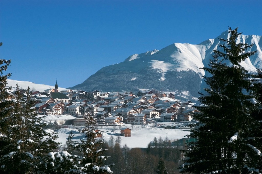 436201-city-ski-resort-serfaus-austria